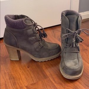 Mudd Women’s Heeled Booties